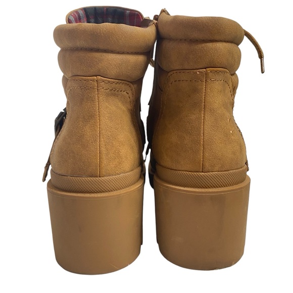 GBG by GUESS SIZE 8 TAN ANKLE LACED ANKLE BOOT SHOE $69 RETAIL - Picture 3 of 8